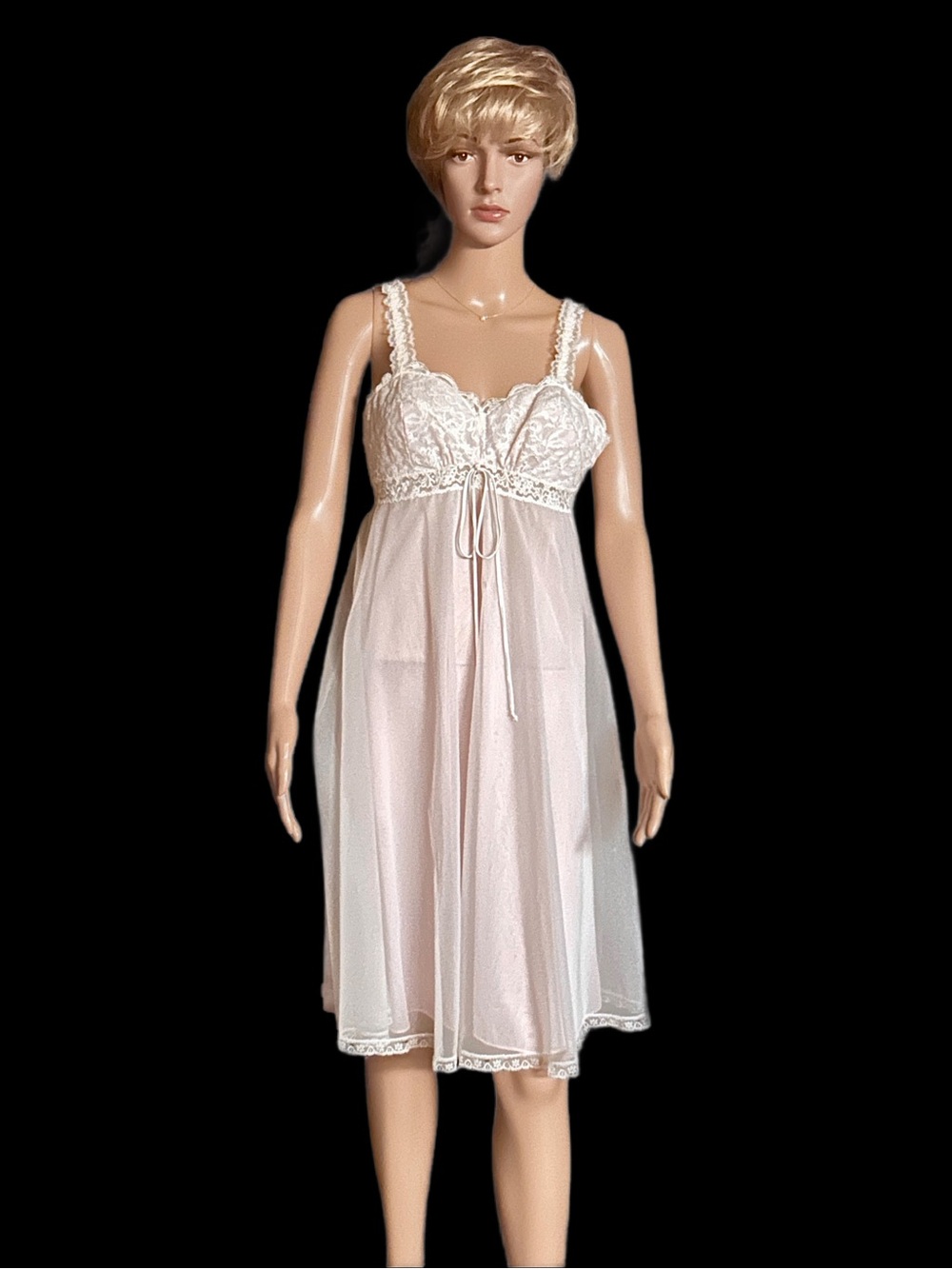 Olga ~ Medium ~ Vintage (70’s) ~ USA ~ Pink W/ White Lace ~ Babydoll Nightgown